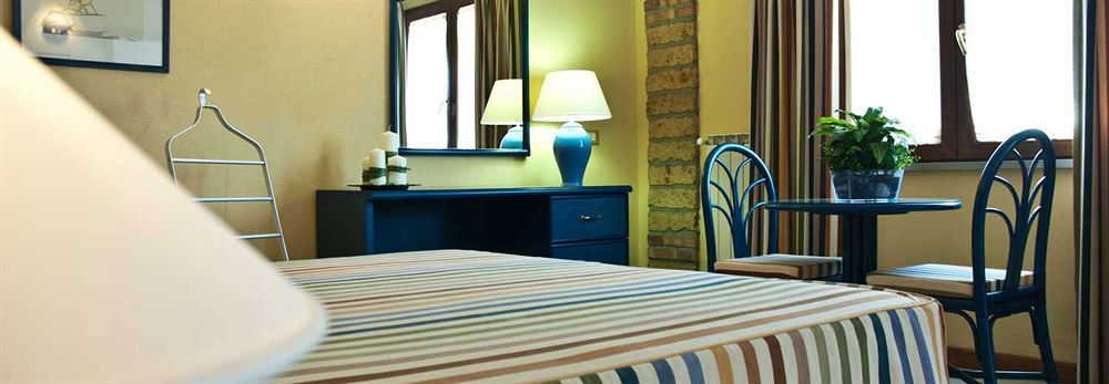 Hotel Acquasanta Террачина Экстерьер фото