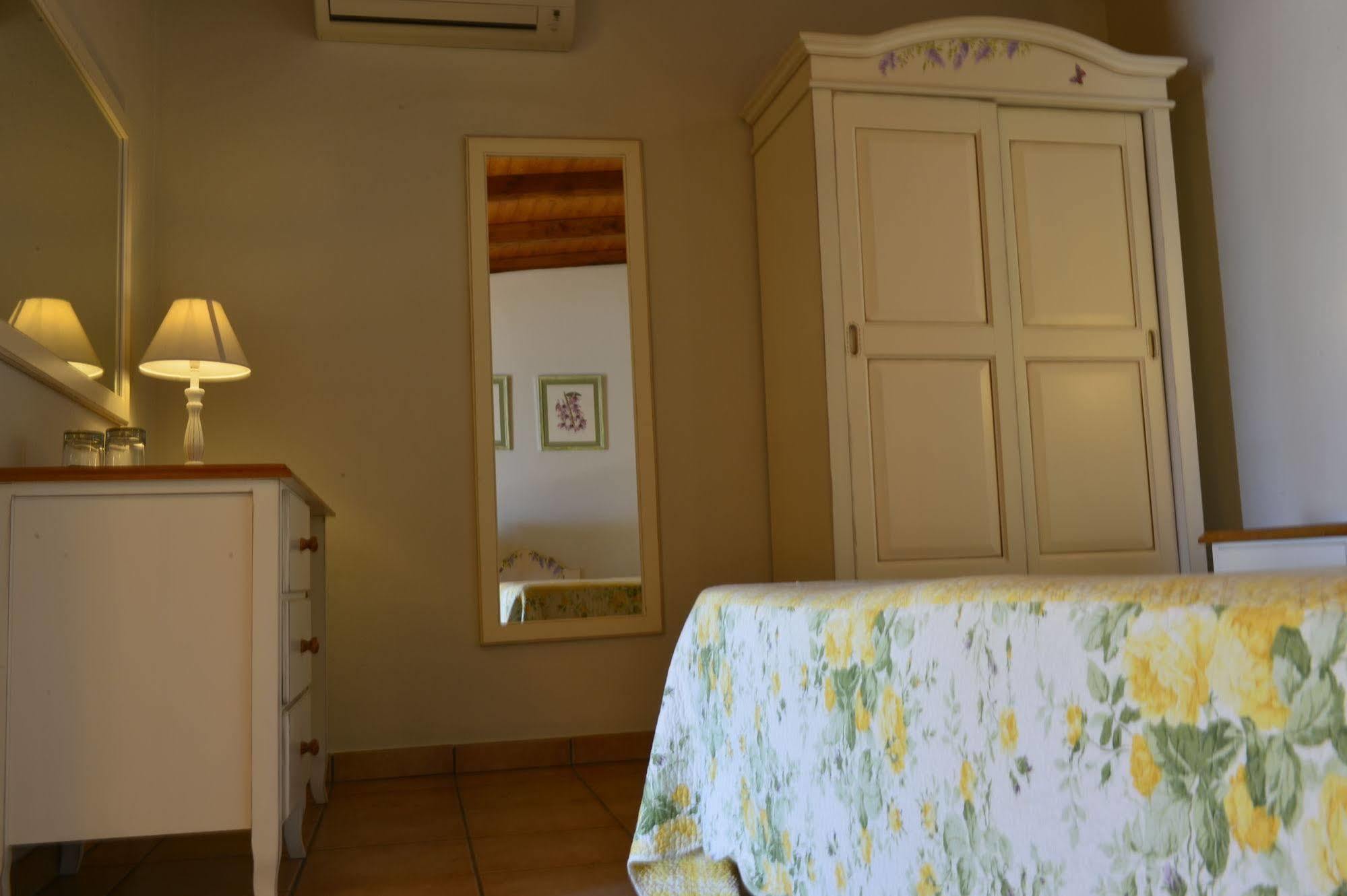 Hotel Acquasanta Террачина Экстерьер фото